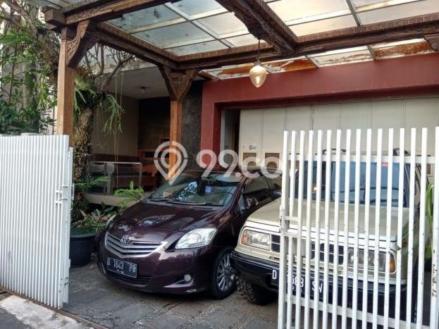 Siap Huni Hunian Elit 5 Kamar di Astanaanyar Dekat ke Mana Pun Siap Huni Hunian Elit 5 Kamar di Astanaanyar Dekat ke Mana Pun