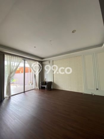 Rumah Mewah LB 321m2 Siap Pakai Desain Elegan di ciumbuleuit, Bandung Rumah Mewah LB 321m2 Siap Pakai Desain Elegan di ciumbuleuit, Bandung