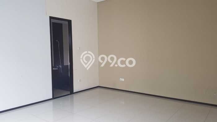 Ready to Use! Premium House LT 267m2 Desain Modern di Singgasana Ready to Use! Premium House LT 267m2 Desain Modern di Singgasana