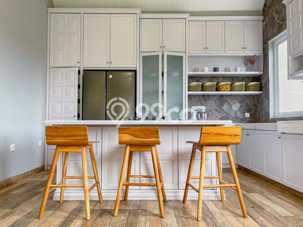 Hunian Mewah LB 590m2 Siap Pakai Desain Elegan di Kota Baru Parahyangan, Bandung Hunian Mewah LB 590m2 Siap Pakai Desain Elegan di Kota Baru Parahyangan, Bandung