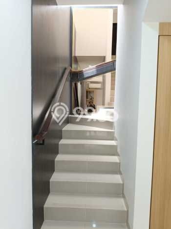 Rumah Luxury Modern Tanpa Renovasi di Summarecon Bandung Bandung Rumah Luxury Modern Tanpa Renovasi di Summarecon Bandung Bandung