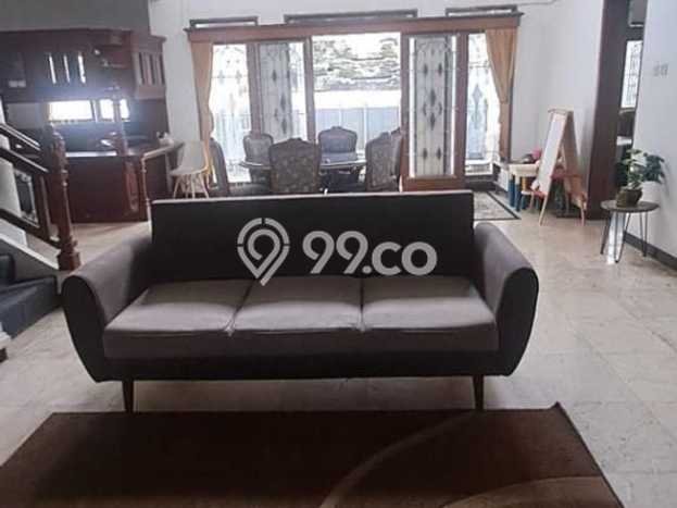 Rumah Elit LB 600m2 Siap Pakai Desain Elegan di Tubagus Ismail, Bandung Rumah Elit LB 600m2 Siap Pakai Desain Elegan di Tubagus Ismail, Bandung