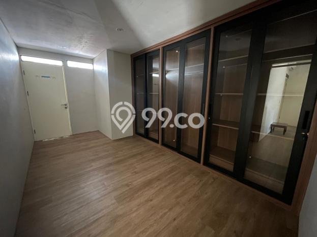 Disewakan! Rumah 4 Kamar Tidur &
3 Kamar Mandi di Kota Baru Parahyangan, Bandung Disewakan! Rumah 4 Kamar Tidur &
3 Kamar Mandi di Kota Baru Parahyangan, Bandung