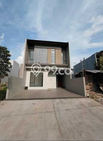 Rumah Elit Modern Tanpa Renovasi di Mekar Wangi Bandung Rumah Elit Modern Tanpa Renovasi di Mekar Wangi Bandung