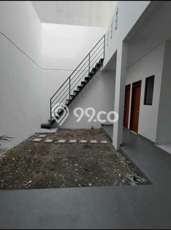 Rumah Elit Modern Tanpa Renovasi di Mekar Wangi Bandung Rumah Elit Modern Tanpa Renovasi di Mekar Wangi Bandung