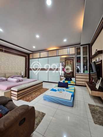 Hunian Elit LB 550m2 Siap Huni Desain Elegan di Cibaduyut, Bandung Hunian Elit LB 550m2 Siap Huni Desain Elegan di Cibaduyut, Bandung