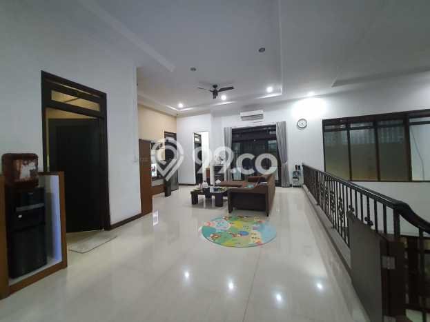 Dijual Rumah Premium dengan Fasilitas Sekitar Lengkap di Batununggal, Bandung Dijual Rumah Premium dengan Fasilitas Sekitar Lengkap di Batununggal, Bandung