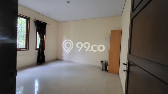 Hunian Mewah LB 300m2 Siap Pakai Desain Elegan di Bintaro, Tangerang Selatan Hunian Mewah LB 300m2 Siap Pakai Desain Elegan di Bintaro, Tangerang Selatan