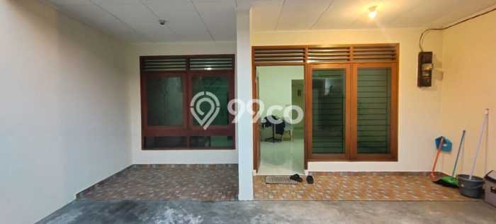 Jual Rumah Strategis Bagus Punya 2 KT di Tebet Jakarta Selatan SHM Jual Rumah Strategis Bagus Punya 2 KT di Tebet Jakarta Selatan SHM