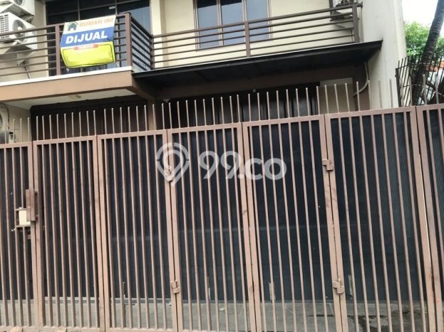 Rumah Luas Asri 4 KT Siap Pakai di Pondok Kelapa Jakarta Timur Rumah Luas Asri 4 KT Siap Pakai di Pondok Kelapa Jakarta Timur