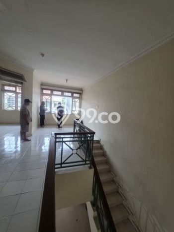 Hunian Cantik Modern Lb 180m2 di Duren Sawit, Jakarta Timur Hunian Cantik Modern Lb 180m2 di Duren Sawit, Jakarta Timur