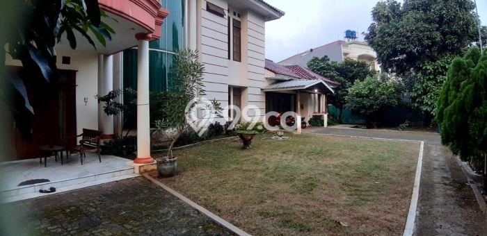 Hunian Mewah Siap Huni LT 1136m2 di Kebon Jeruk, Jakarta Barat Hunian Mewah Siap Huni LT 1136m2 di Kebon Jeruk, Jakarta Barat