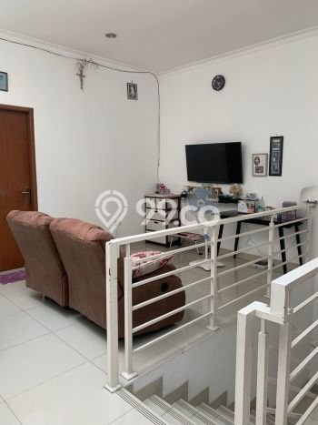 Rumah Luxury Modern Tanpa Renovasi di Pegadungan Jakarta Barat Rumah Luxury Modern Tanpa Renovasi di Pegadungan Jakarta Barat