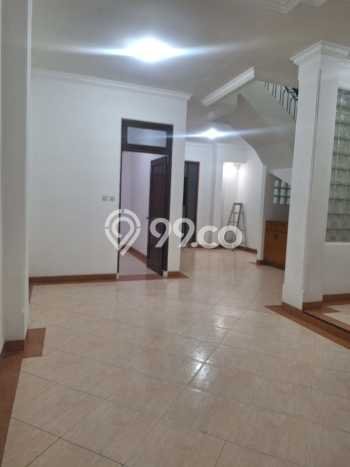 Dijual Rumah Eksklusif 4 KT di Taman Surya, Jakarta Barat Dijual Rumah Eksklusif 4 KT di Taman Surya, Jakarta Barat