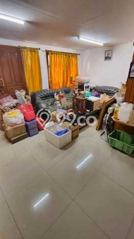 Rumah Luas Asri 3 KT Siap Huni di Taman Palem Jakarta Barat Rumah Luas Asri 3 KT Siap Huni di Taman Palem Jakarta Barat