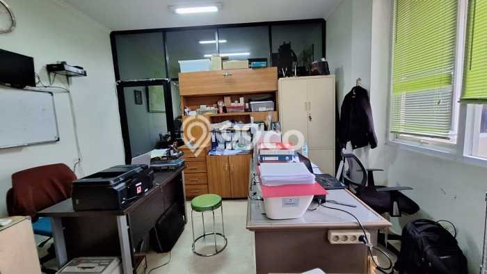 Kantor Dijual di Prime Area Jakarta Timur Luas 755m2 Kantor Dijual di Prime Area Jakarta Timur Luas 755m2