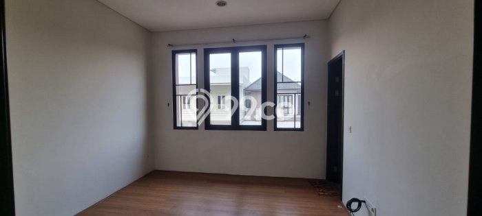 Rumah sewa siap huni 4 KT di BSD City, Tangerang Rumah sewa siap huni 4 KT di BSD City, Tangerang