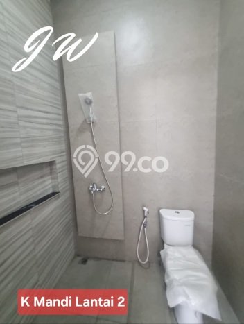 Siap Huni Rumah Mewah 4 Kamar di Lakarsantri Dekat ke Mana Saja Siap Huni Rumah Mewah 4 Kamar di Lakarsantri Dekat ke Mana Saja