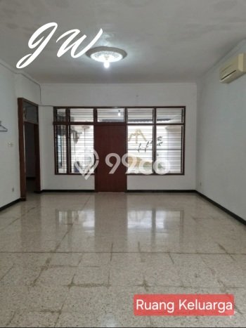 Rumah Luxury Modern Tanpa Renovasi di Keputih Surabaya Rumah Luxury Modern Tanpa Renovasi di Keputih Surabaya