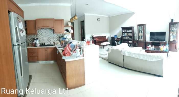 For Sale Rumah Mewah Exclusive di Babakan Ciparay, Bandung For Sale Rumah Mewah Exclusive di Babakan Ciparay, Bandung