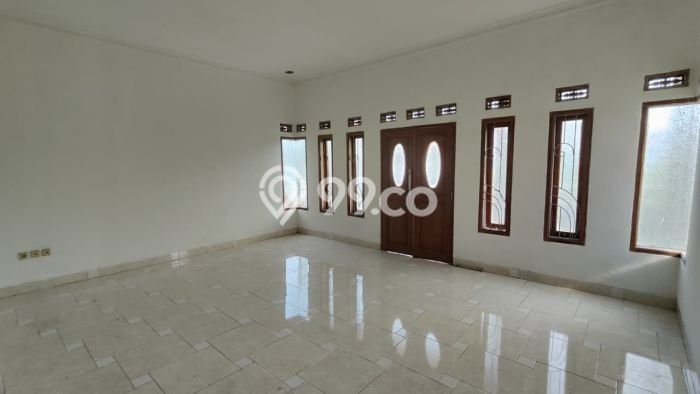 Jual Rumah Bagus Siap Huni LB 140m2 di Mandalajati, Bandung Jual Rumah Bagus Siap Huni LB 140m2 di Mandalajati, Bandung