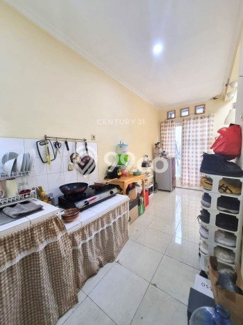 Rumah Luas Asri 2 KT Siap Pakai di Bintaro Tangerang Selatan Rumah Luas Asri 2 KT Siap Pakai di Bintaro Tangerang Selatan