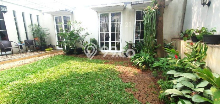 Ready to Use! Premium House LT 250m2 Desain Elegan di Bintaro Ready to Use! Premium House LT 250m2 Desain Elegan di Bintaro