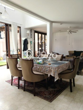 Jual Rumah Mewah Megah Dengan View Eksklusif di Bintaro, Tangerang Selatan Jual Rumah Mewah Megah Dengan View Eksklusif di Bintaro, Tangerang Selatan