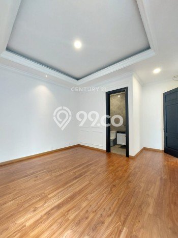 Ready to Use! Luxury House LT 255m2 Desain Elegan di Bintaro Ready to Use! Luxury House LT 255m2 Desain Elegan di Bintaro