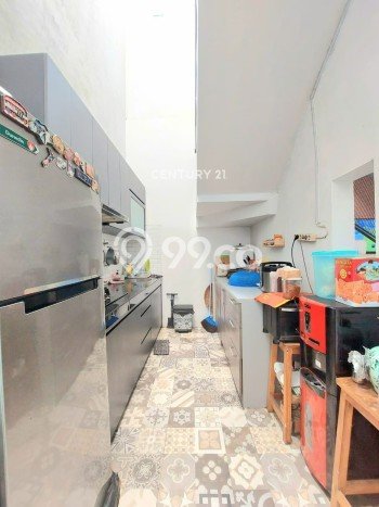 Hunian Cantik Minimalis Lb 200m2 di Ciputat, Tangerang Selatan Hunian Cantik Minimalis Lb 200m2 di Ciputat, Tangerang Selatan