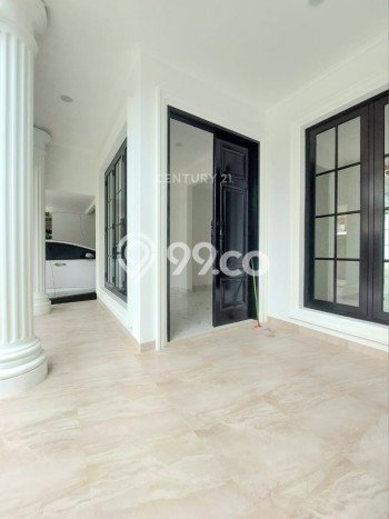 Rumah Mewah LB 164m2 Siap Pakai Desain Elegan di Bintaro, Tangerang Selatan Rumah Mewah LB 164m2 Siap Pakai Desain Elegan di Bintaro, Tangerang Selatan