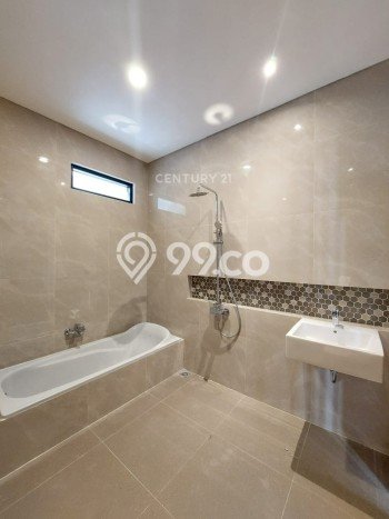 Dijual Rumah Luas Megah Dengan View Cantik di Bintaro, Tangerang Selatan Dijual Rumah Luas Megah Dengan View Cantik di Bintaro, Tangerang Selatan
