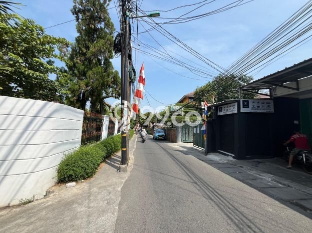 Dijual Rumah Mewah Megah Dengan View Eksklusif di Bintaro, Jakarta Selatan Dijual Rumah Mewah Megah Dengan View Eksklusif di Bintaro, Jakarta Selatan
