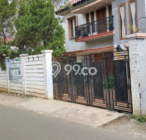 Dijual Murah Rumah dengan 6 Kamar Tidur dan 4 Kamar Mandi di Area Ciracas, Jakarta Timur Dijual Murah Rumah dengan 6 Kamar Tidur dan 4 Kamar Mandi di Area Ciracas, Jakarta Timur