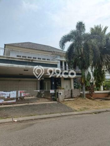 Rumah Modern di Kota Wisata, Bogor, Luas 330m² LB 450m² Rumah Modern di Kota Wisata, Bogor, Luas 330m² LB 450m²