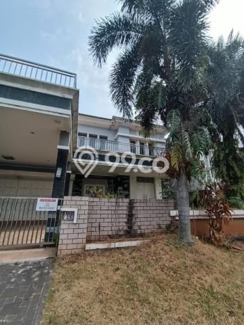 Rumah Modern di Kota Wisata, Bogor, Luas 330m² LB 450m² Rumah Modern di Kota Wisata, Bogor, Luas 330m² LB 450m²
