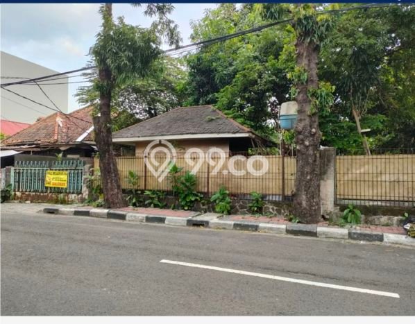 Rumah di Setiabudi, Jakarta Selatan, Luas 1038m² LB 250m² Rumah di Setiabudi, Jakarta Selatan, Luas 1038m² LB 250m²