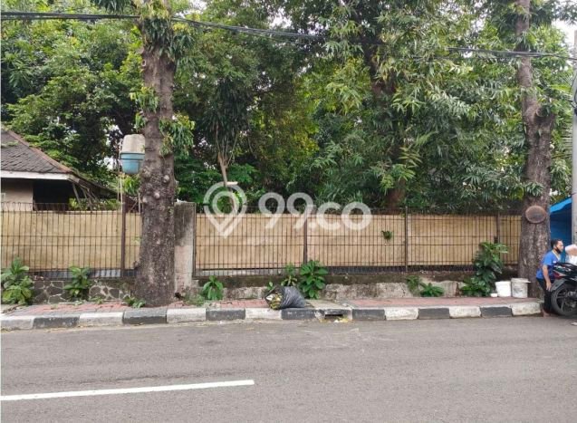 Rumah di Setiabudi, Jakarta Selatan, Luas 1038m² LB 250m² Rumah di Setiabudi, Jakarta Selatan, Luas 1038m² LB 250m²