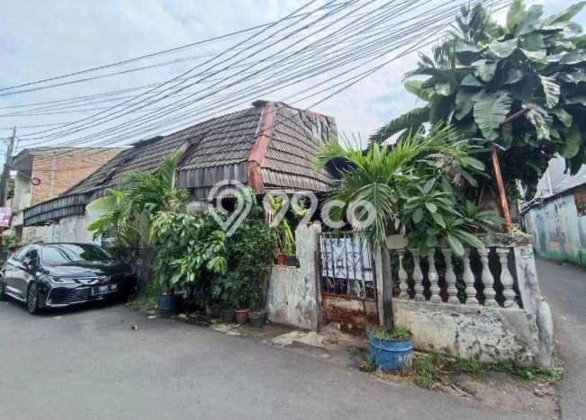 Rumah LT 236m² / LB 200m² Fasilitas Jogging Track di Kebayoran Lama, Jakarta Selatan Rumah LT 236m² / LB 200m² Fasilitas Jogging Track di Kebayoran Lama, Jakarta Selatan
