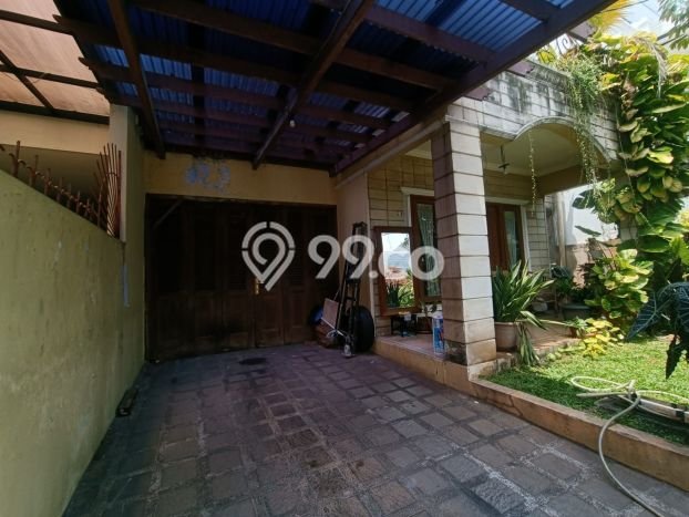 Rumah Luas Asri 3 KT Siap Pakai di Bintaro Tangerang Selatan Rumah Luas Asri 3 KT Siap Pakai di Bintaro Tangerang Selatan