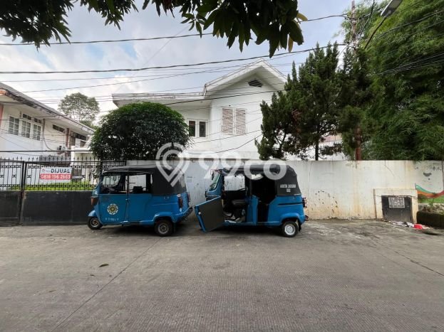 Rumah 4 Kamar Lokasi Nyaman di Kebayoran Baru, Jakarta Selatan Rumah 4 Kamar Lokasi Nyaman di Kebayoran Baru, Jakarta Selatan