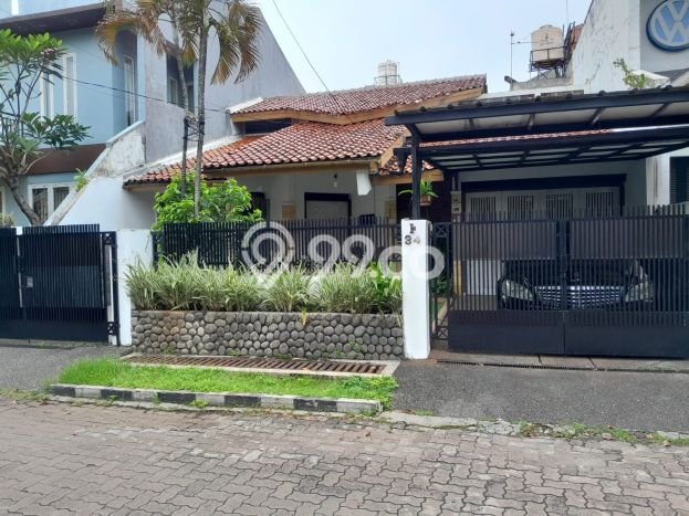 PENAWARAN TERBAIK! Rumah Strategis area Lebak Bulus, LT 204m² Bangunan 188m² PENAWARAN TERBAIK! Rumah Strategis area Lebak Bulus, LT 204m² Bangunan 188m²
