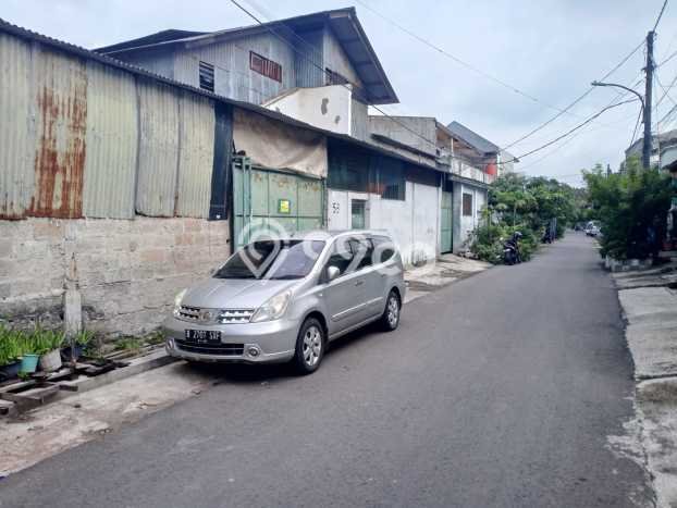 Pabrik di Cengkareng, Luas 300m², Pusat Bisnis, Jalan Utama Pabrik di Cengkareng, Luas 300m², Pusat Bisnis, Jalan Utama
