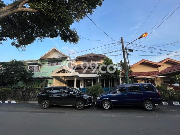 Rumah Luas Asri 3 KT Siap Pakai di Bintaro Tangerang Selatan Rumah Luas Asri 3 KT Siap Pakai di Bintaro Tangerang Selatan