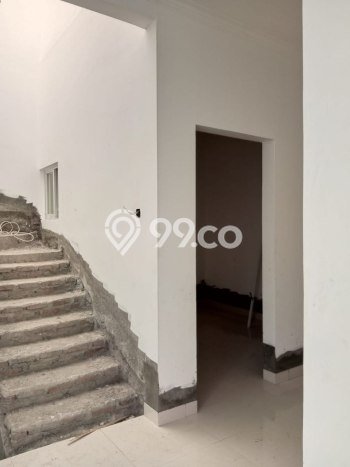 Dijual Hunian Rumah Terawat 4 Kamar di Pondok Kelapa, Jakarta Timur Dijual Hunian Rumah Terawat 4 Kamar di Pondok Kelapa, Jakarta Timur