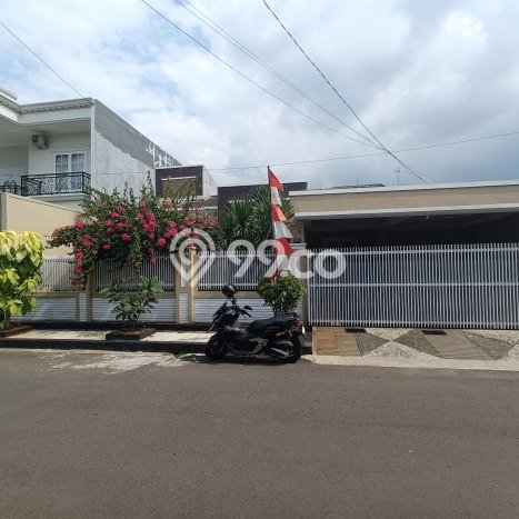 Ready to Use! Premium House LT 363m2 Desain Elegan di Pulogebang Ready to Use! Premium House LT 363m2 Desain Elegan di Pulogebang