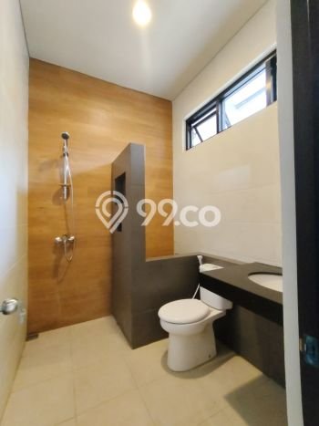 Rumah Mewah Siap Huni LT 135m2 di Kelapa Gading, Jakarta Utara Rumah Mewah Siap Huni LT 135m2 di Kelapa Gading, Jakarta Utara