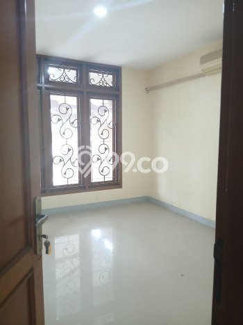 Dijual Hunian Rumah Terawat 3 KT di Jatiwaringin, Bekasi Dijual Hunian Rumah Terawat 3 KT di Jatiwaringin, Bekasi