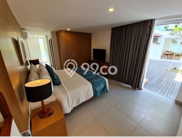 Rumah Mewah LB 435m2 Siap Pakai Desain Elegan di Ungasan, Badung Rumah Mewah LB 435m2 Siap Pakai Desain Elegan di Ungasan, Badung