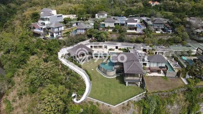 Jual Rumah Mewah Megah Dengan View Eksklusif di Jimbaran, Badung Jual Rumah Mewah Megah Dengan View Eksklusif di Jimbaran, Badung